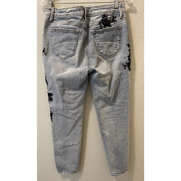 DRIFTWOOD Gizelle Embroidered Girlfriend Flowers Light Wash Jeans W 27 Ankle - Picture 2 of 10